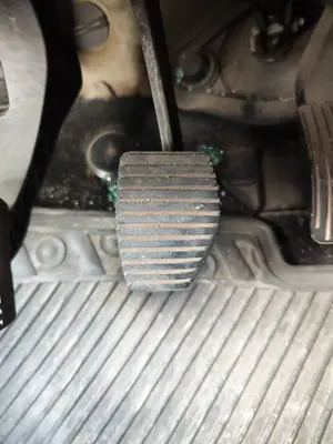 Foto de PEDAL FRENO CITROEN C4 BERLINA 1.6 16V HDi (90 CV / 66 KW)