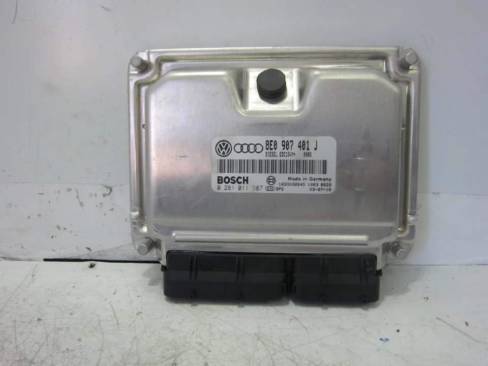 Foto de CENTRALITA MOTOR UCE AUDI ALLROAD QUATTRO QUATTRO (4B5) 2.5 V6 24V TDI (180 CV / 132 KW) referencia 8E0907401J
