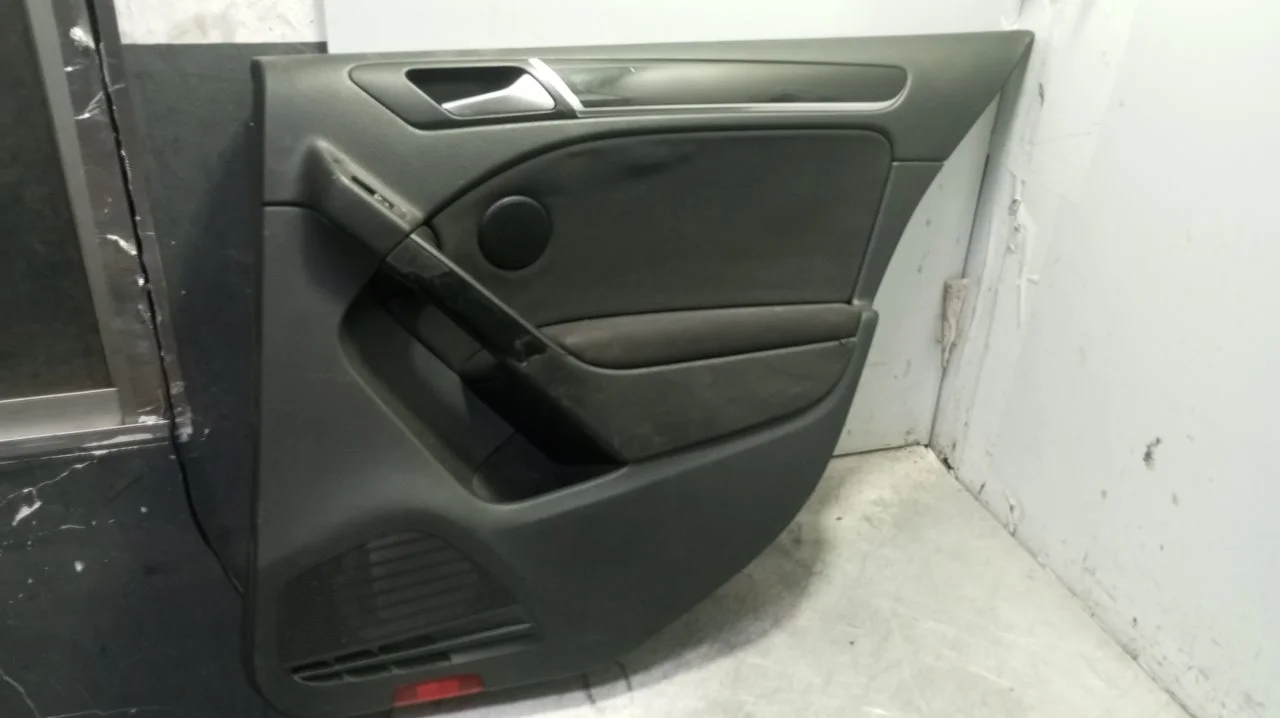 Foto de GUARNECIDO PUERTA TRASERA DERECHA VOLKSWAGEN GOLF VI (5K1)(10.2008) 2.0 TDI DPF (170 CV / 125 KW) referencia 5K6867212