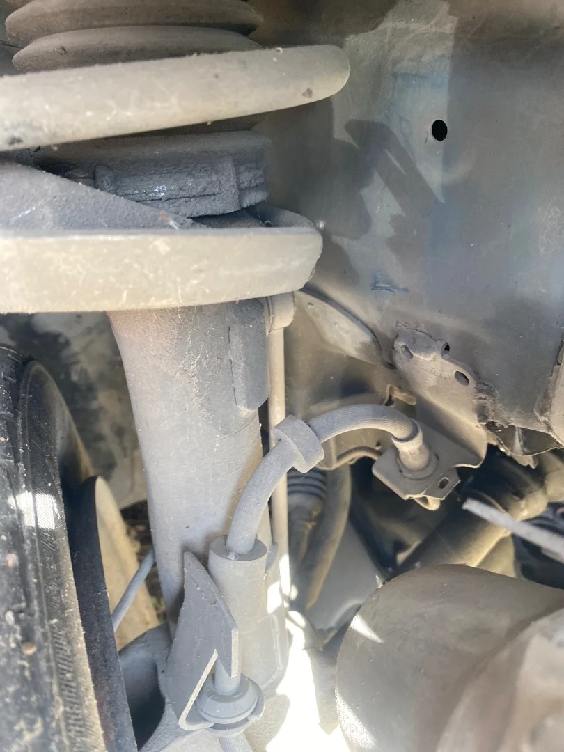 Foto de BRAZO SUSPENSION DELANTERO DERECHO FORD FOCUS BERLINA (CB4) 1.6 TDCi CAT (109 CV / 80 KW)