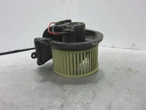 Foto de MOTOR CALEFACCION RENAULT CLIO II FASE II (B/CB0) 1.2 (58 CV / 43 KW) referencia 127121200 foto 8