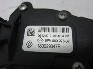Foto de POTENCIOMETRO PEDAL RENAULT CLIO IV 1.5 dCi Diesel FAP (90 CV / 66 KW) referencia 180029347R foto 5