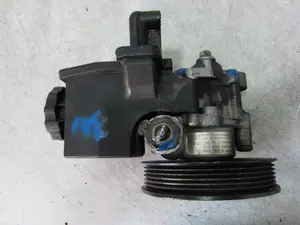 Foto de BOMBA DIRECCION MERCEDES-BENZ CLK (BM 208) COUPE 2.0 Compresor CAT (163 CV / 120 KW) referencia A0024663001 foto 1