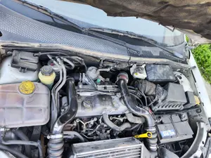 Foto de TORPEDO FORD FOCUS FAMILIAR (CAK) 1.8 TDCi Turbodiesel CAT (116 CV / 85 KW)
