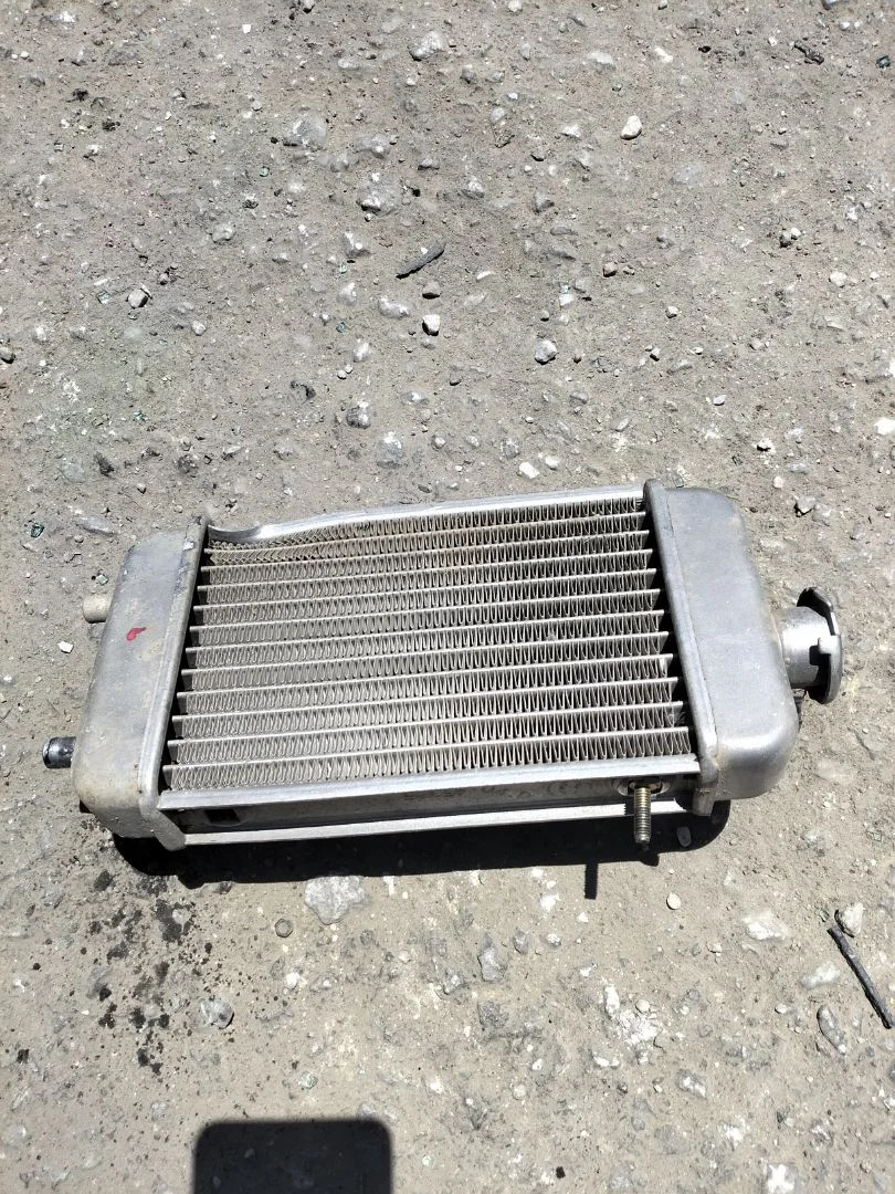 Foto de RADIADOR AGUA DERBI VARIANT 50 49 cm3 - 3.0 kW (4 CV / 3 KW)