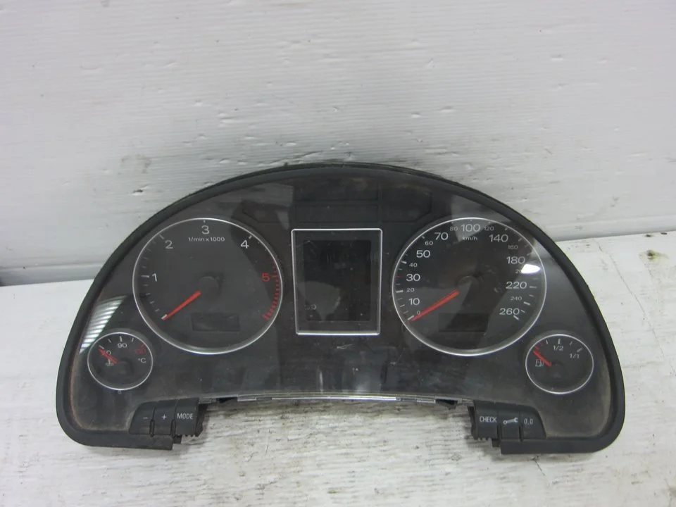Foto de CUADRO INSTRUMENTOS AUDI A4 BERLINA (8E) 2.0 TDI (140 CV / 103 KW) referencia 1036901830