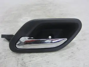 Foto de MANETA INTERIOR TRASERA IZQUIERDA BMW SERIE 5 BERLINA (E39) 2.8 24V CAT (193 CV / 142 KW) referencia 8226049 foto 5