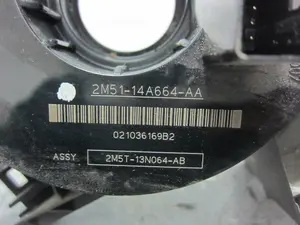 Foto de ANILLO AIRBAG FORD FOCUS BERLINA (CAK) 1.6 16V CAT (101 CV / 74 KW) referencia 2M5114A664AA foto 4
