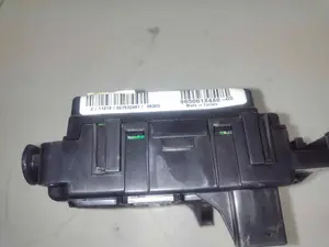 Foto de CAJA RELES / FUSIBLES CITROEN XSARA PICASSO 1.6 16V HDi FAP (109 CV / 80 KW) referencia 9650618480 foto 2