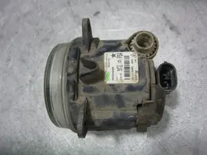 Foto de FARO ANTINIEBLA DERECHO PEUGEOT PARTNER (S2) 2.0 HDi CAT (90 CV / 66 KW) referencia 9652548480 foto 3
