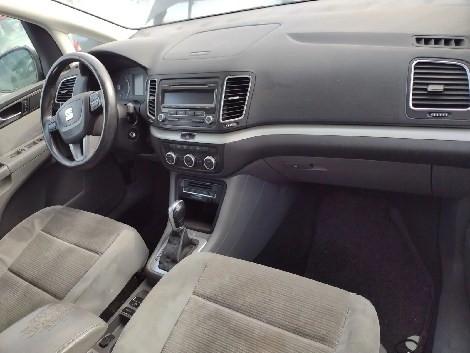 Foto de SALPICADERO SEAT ALHAMBRA (710) 2.0 TDI (140 CV / 103 KW)
