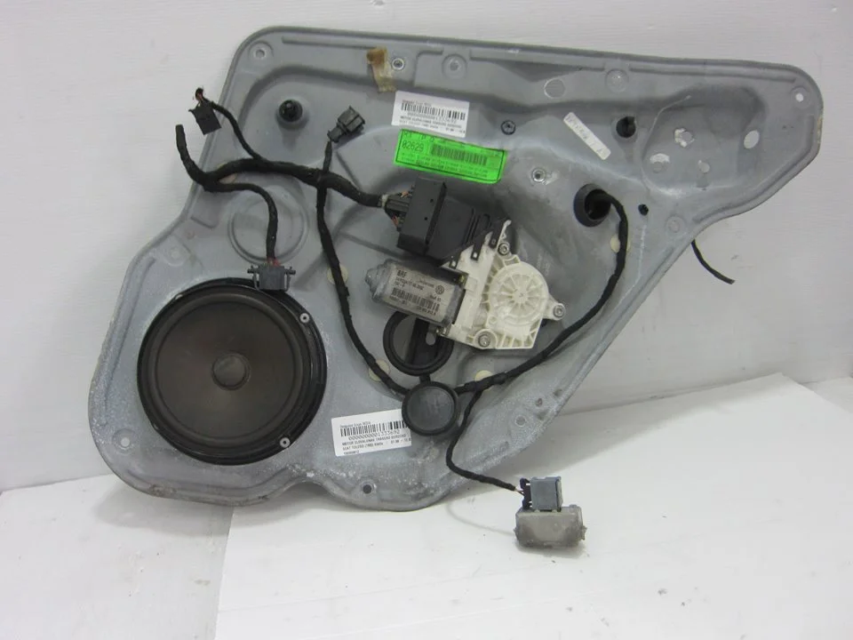 Foto de ELEVALUNAS TRASERO DERECHO SEAT TOLEDO (1M2) 1.9 TDI (90 CV / 66 KW) referencia 100959812