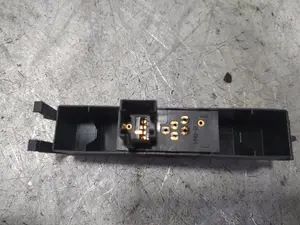 Foto de MANDO ELEVALUNAS DELANTERO IZQUIERDO BMW SERIE 3 COMPACTO (E46) 1.8 16V (116 CV / 85 KW) referencia 6902177 foto 4