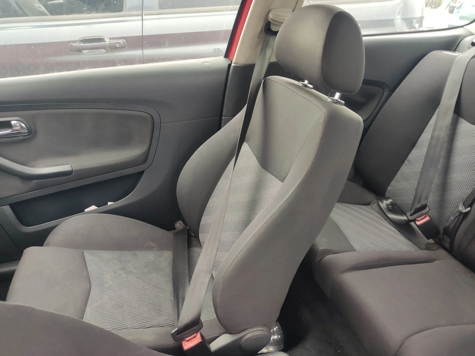 Foto de CINTURON SEGURIDAD DELANTERO DERECHO SEAT IBIZA (6L1) 1.9 TDI (101 CV / 74 KW) referencia 6L3857706L FKZ