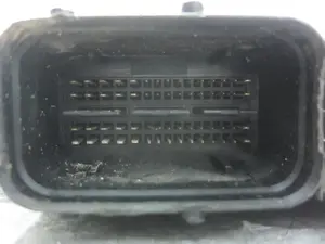 Foto de CENTRALITA MOTOR UCE SKODA OCTAVIA COMBI (1Z5) 1.9 TDI (105 CV / 77 KW) referencia 03G906021LB foto 4