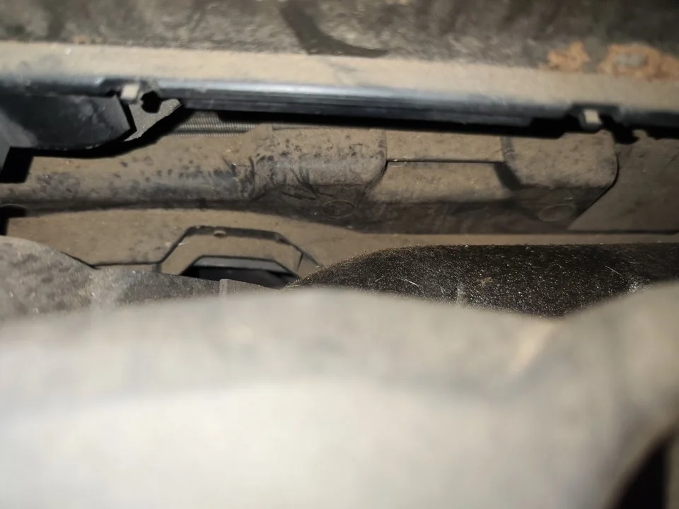 Foto de CONDENSADOR / RADIADOR AIRE ACONDICIONADO RENAULT SCENIC II (JM) 1.9 dCi Diesel (120 CV / 88 KW) referencia 8200115543