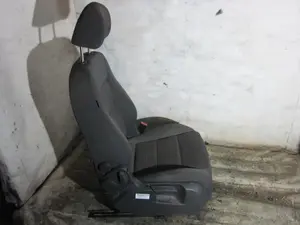 Foto de ASIENTO DELANTERO DERECHO VOLKSWAGEN TOURAN (1T2) 1.9 TDI (105 CV / 77 KW) referencia 1K4881106ME foto 5