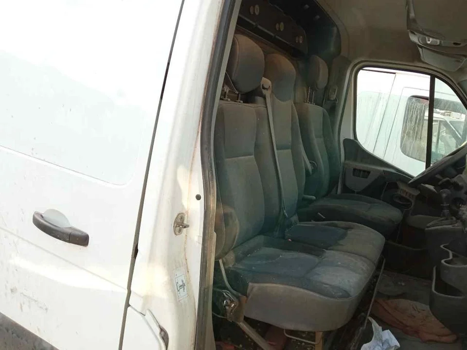 Foto de ASIENTO DELANTERO DERECHO NISSAN NV400 FURGON (X62) 2.3 dCi Diesel CAT (125 CV / 92 KW) referencia 8610100Q0D