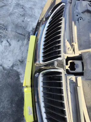 Foto de REFUERZO PARAGOLPES DELANTERO BMW SERIE 3 BERLINA (E90) 2.0 16V Diesel (163 CV / 120 KW)