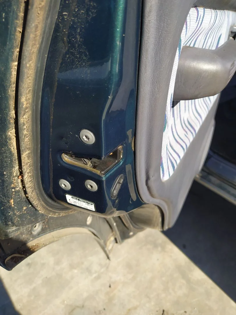 Foto de CERRADURA PUERTA TRASERA IZQUIERDA TOYOTA LAND CRUISER (J9) 3.0 Turbodiesel (125 CV / 92 KW)