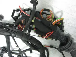 Foto de CAJA RELES / FUSIBLES PORSCHE MACAN (95BA) referencia 8K1937503B foto 4