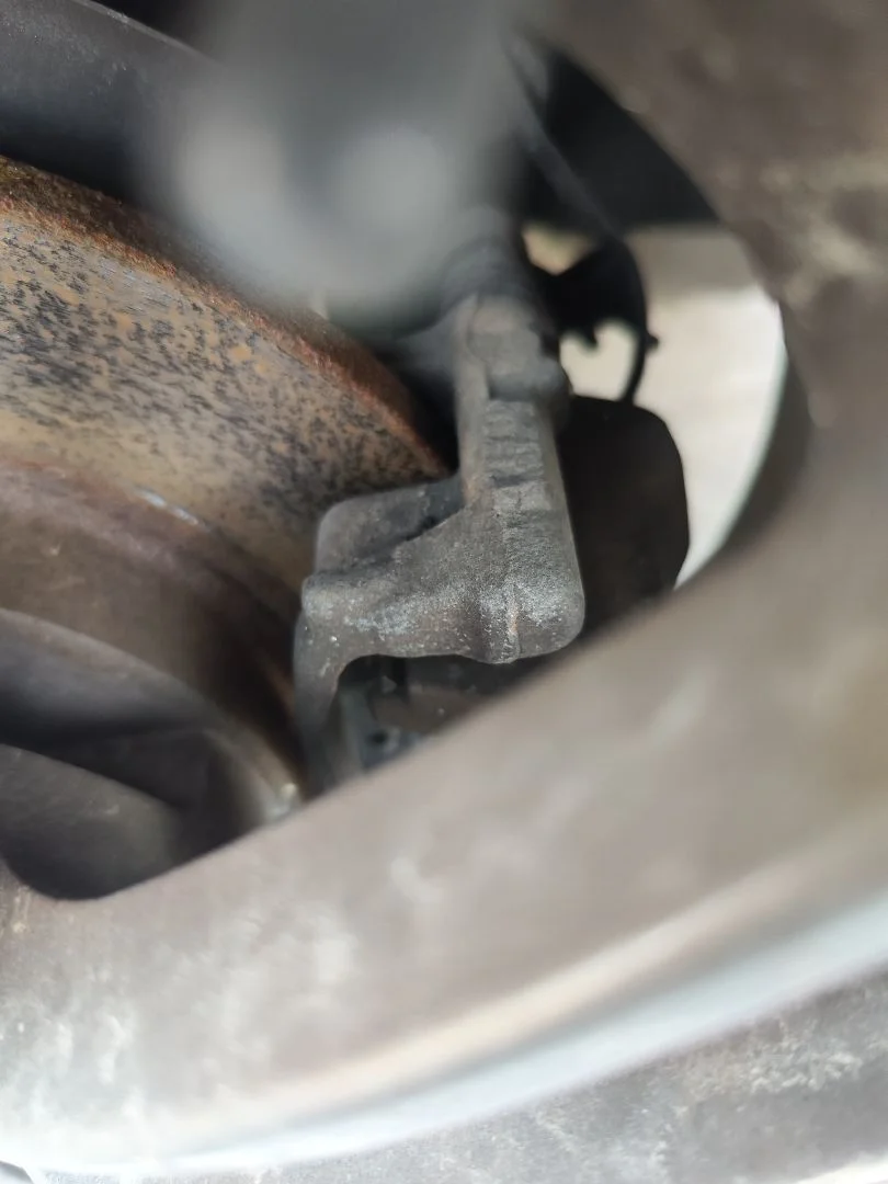 Foto de PINZA DE FRENO TRASERA IZQUIERDA CITROEN GRAND C4 PICASSO 1.6 16V HDi FAP (109 CV / 80 KW) referencia 4401Q4