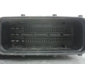 Foto de CENTRALITA MOTOR UCE SKODA OCTAVIA COMBI (1Z5) 1.9 TDI (105 CV / 77 KW) referencia 03G906021LB foto 5