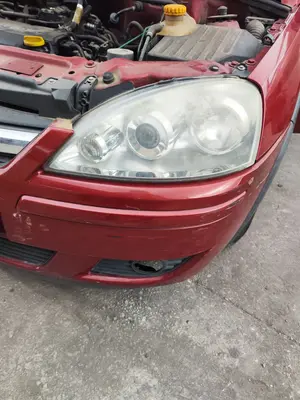 Foto de FARO IZQUIERDO OPEL CORSA C 1.2 16V CAT (Z 12 XEP / LB4) (80 CV / 59 KW) foto 1