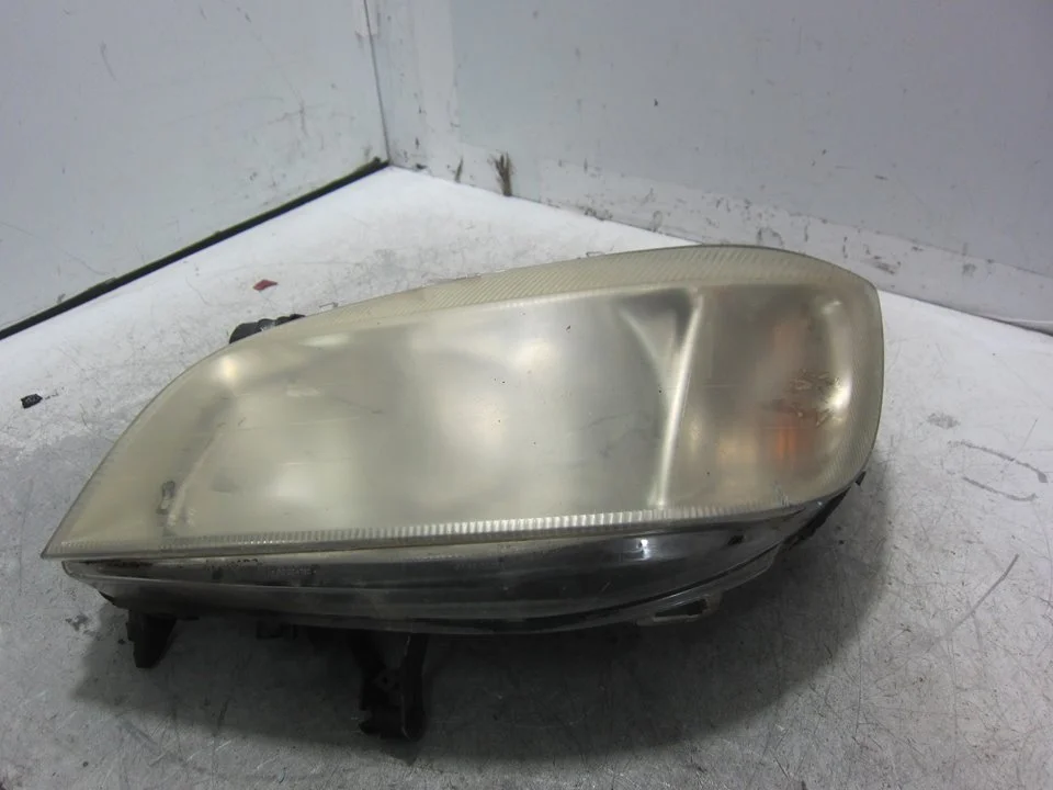 Foto de FARO IZQUIERDO OPEL ZAFIRA A 2.0 DTI (101 CV / 74 KW) referencia 89100054
