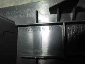 Foto de MANDO ELEVALUNAS TRASERO IZQUIERDO TOYOTA AVENSIS CROSS SPORT (T27) 1.8 16V CAT (147 CV / 108 KW) referencia 7427205110 foto 3