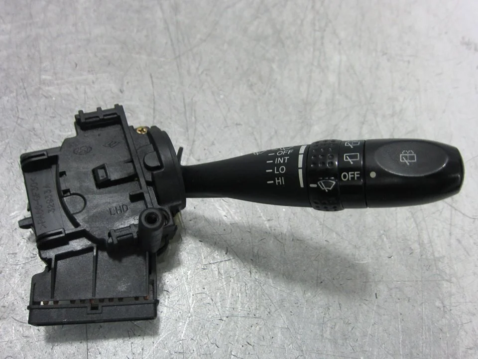 Foto de MANDO LIMPIA HYUNDAI GETZ (TB) 1.1 12V CAT (63 CV / 46 KW) referencia 32933A
