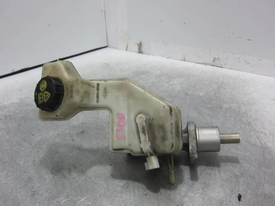 Foto de BOMBA FRENO MAZDA 3 BERLINA (BK) 1.6 CD Diesel CAT (109 CV / 80 KW) referencia 03350886441