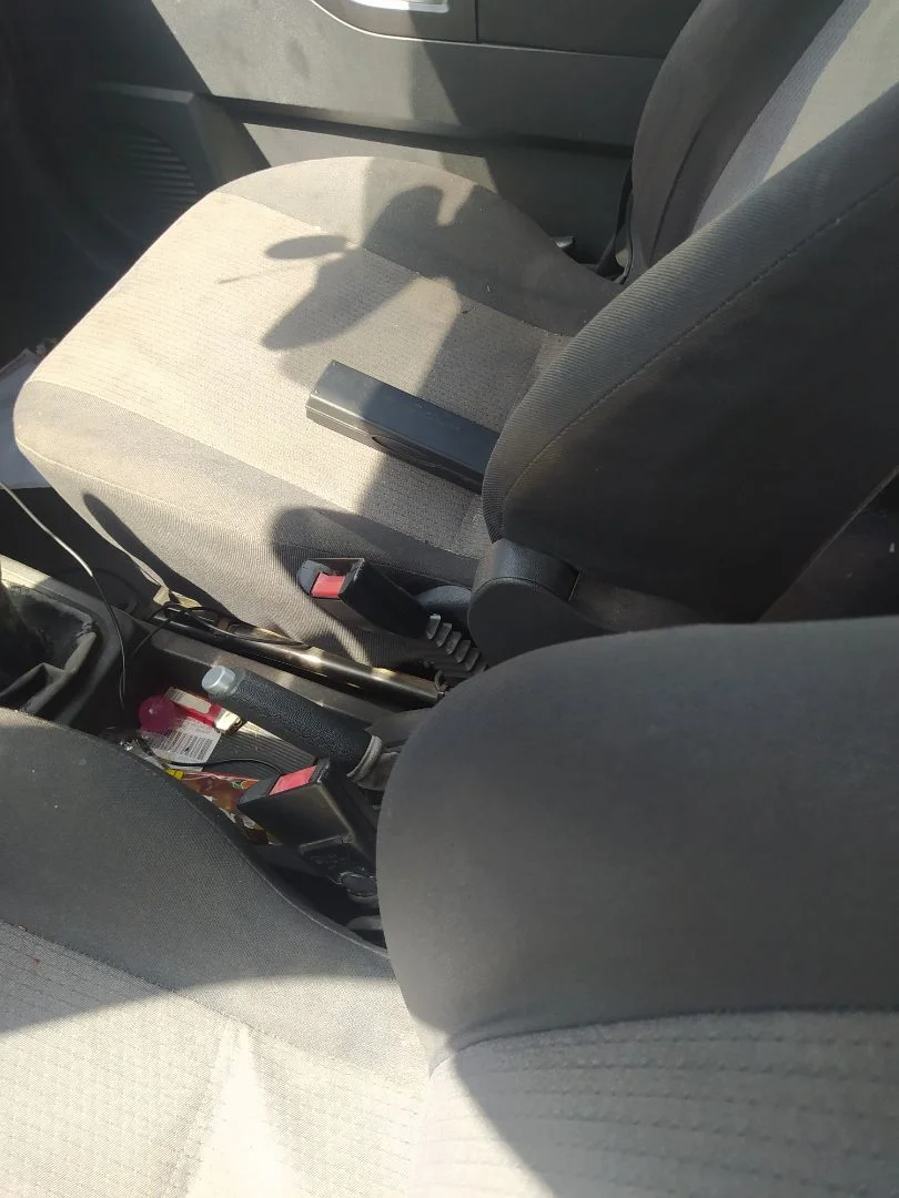 Foto de ENGANCHE CINTURON DELANTERO DERECHO OPEL MERIVA 1.7 16V DTI CAT (Y 17 DT / LR6) (75 CV / 55 KW)