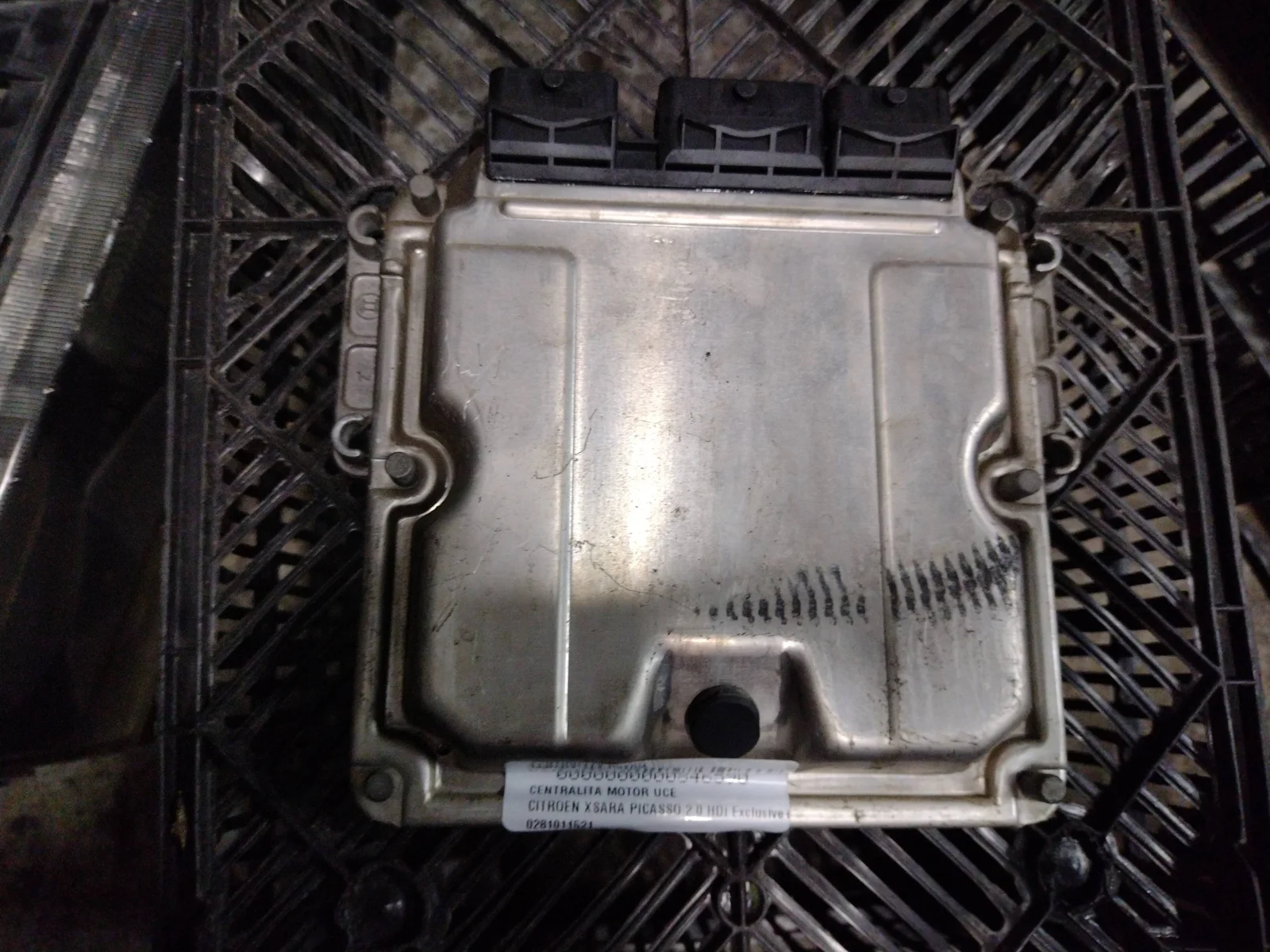 Foto de CENTRALITA MOTOR UCE CITROEN XSARA PICASSO referencia 0281011521