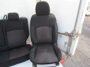 Foto de JUEGO ASIENTOS COMPLETO MITSUBISHI ASX (GA0W) 1.6 CAT (117 CV / 86 KW) foto 6