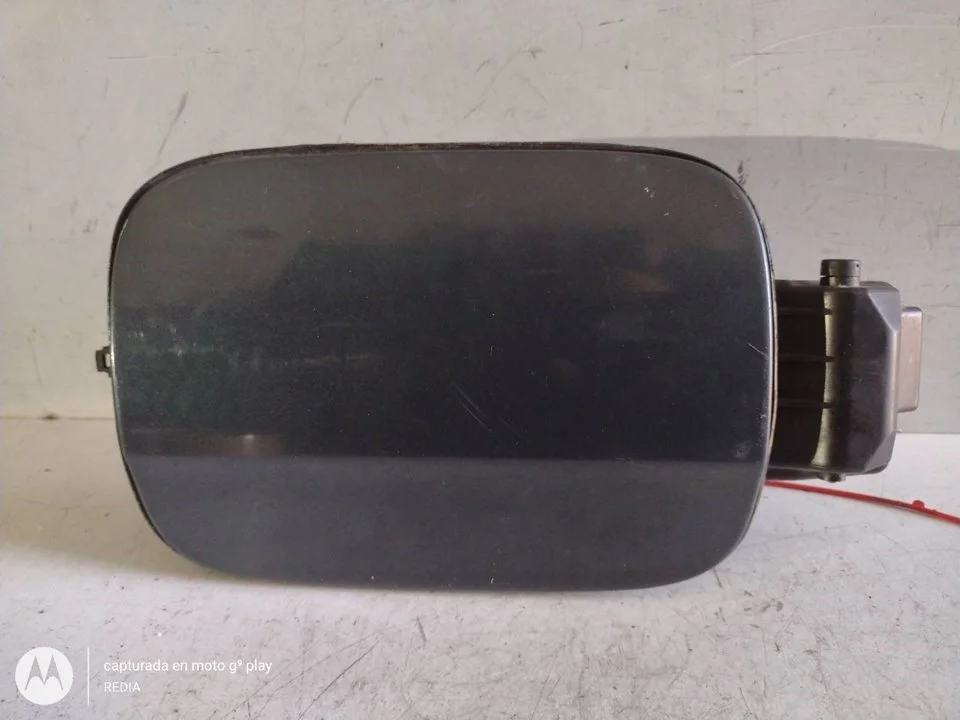 Foto de TAPA EXTERIOR COMBUSTIBLE AUDI A4 AVANT (8K5) 2.0 16V TDI (143 CV / 105 KW) referencia 8K0809907GRU