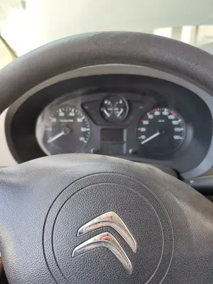 Foto de CUADRO INSTRUMENTOS CITROEN BERLINGO FURGÓN 1.6 Blue-HDI FAP (99 CV / 73 KW)