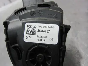 Foto de POTENCIOMETRO PEDAL OPEL CROSSLAND X 1.2 (110 CV / 81 KW) referencia 3637657 foto 2