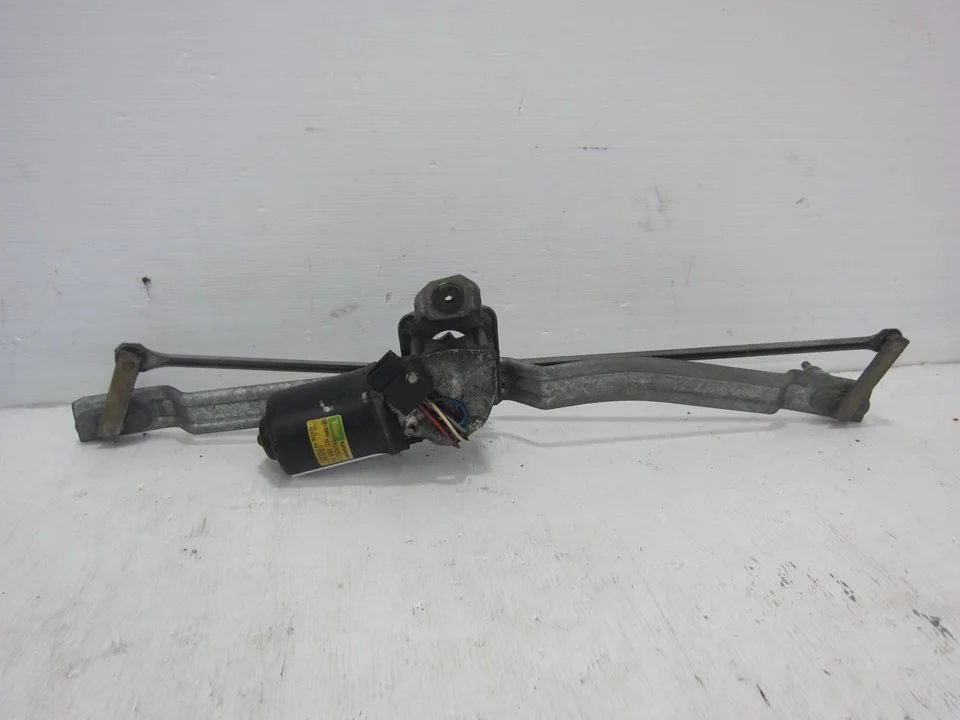 Foto de MOTOR LIMPIA DELANTERO VOLKSWAGEN GOLF II (191/193) 1.6 Diesel (CR. JK. JP) (54 CV / 40 KW) referencia 191955113