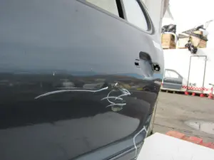 Foto de PUERTA TRASERA IZQUIERDA VOLKSWAGEN POLO III BERLINA (6N2) 1.4 16V (75 CV / 55 KW) foto 12