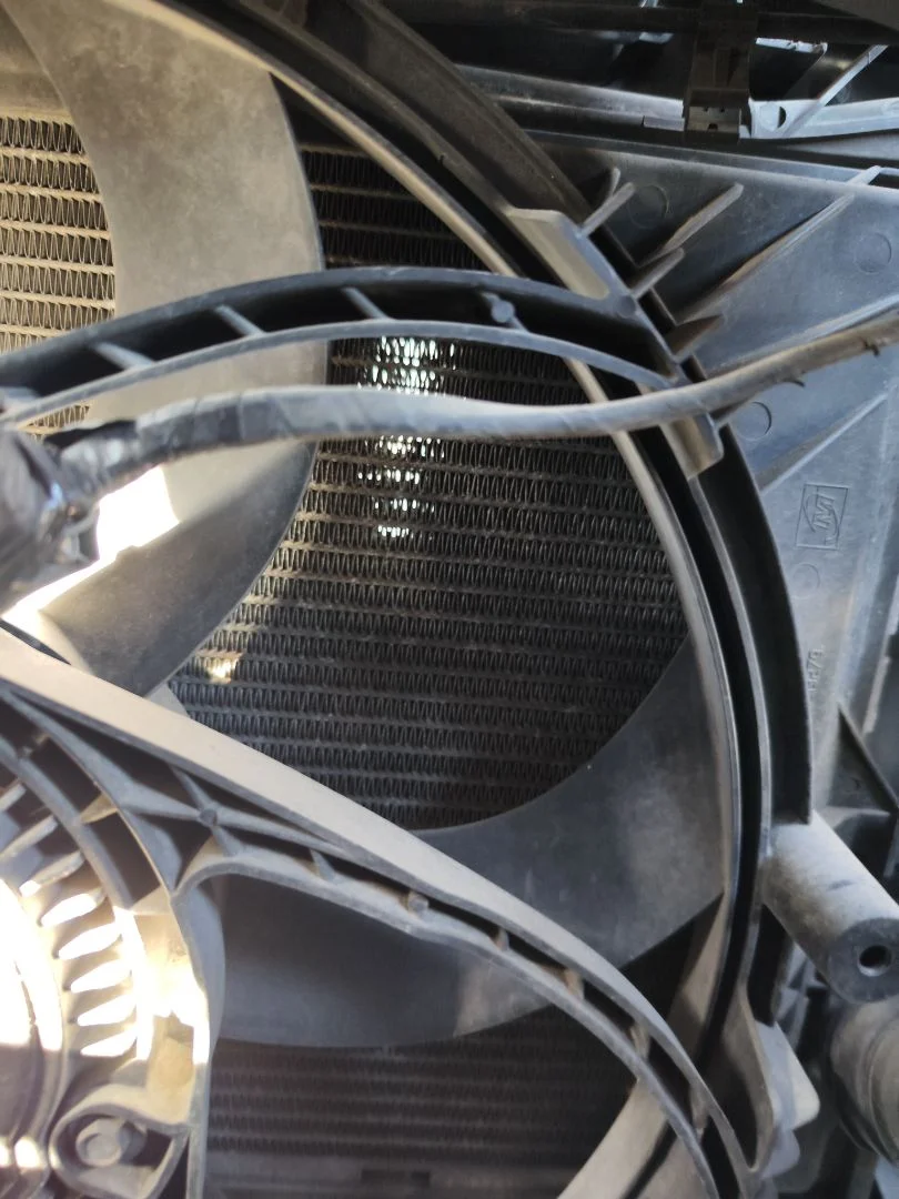 Foto de ELECTROVENTILADOR BMW SERIE 3 BERLINA (E90) 2.0 16V Diesel (163 CV / 120 KW)