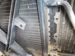 Foto de CONDENSADOR / RADIADOR  AIRE ACONDICIONADO OPEL VECTRA B BERLINA 2.0 DTI (101 CV / 74 KW) referencia 52484484