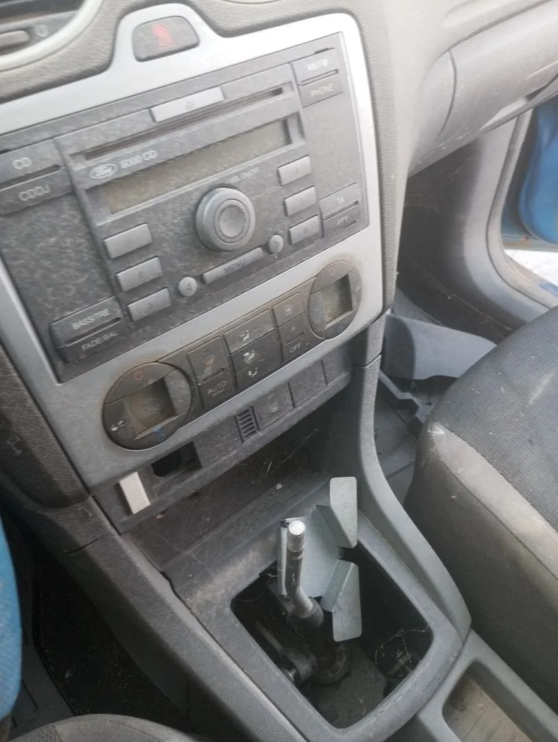 Foto de MANDO CALEFACCION / AIRE ACONDICIONADO FORD FOCUS BERLINA (CAP) 1.6 TDCi CAT (109 CV / 80 KW)
