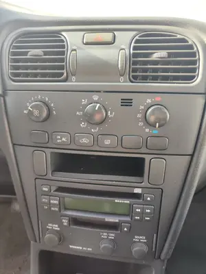 Foto de MANDO CALEFACCION / AIRE ACONDICIONADO VOLVO S40 BERLINA 1.9 Diesel CAT (116 CV / 85 KW)
