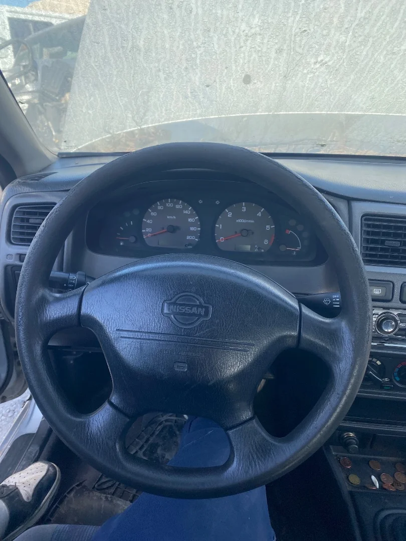 Foto de VOLANTE NISSAN ALMERA (N15) 2.0 Diesel (75 CV / 55 KW)