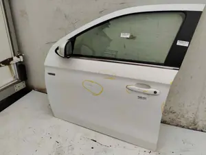 Foto de PUERTA DELANTERA IZQUIERDA CITROEN C-ELYSÉE 1.6 HDi FAP (92 CV / 68 KW)