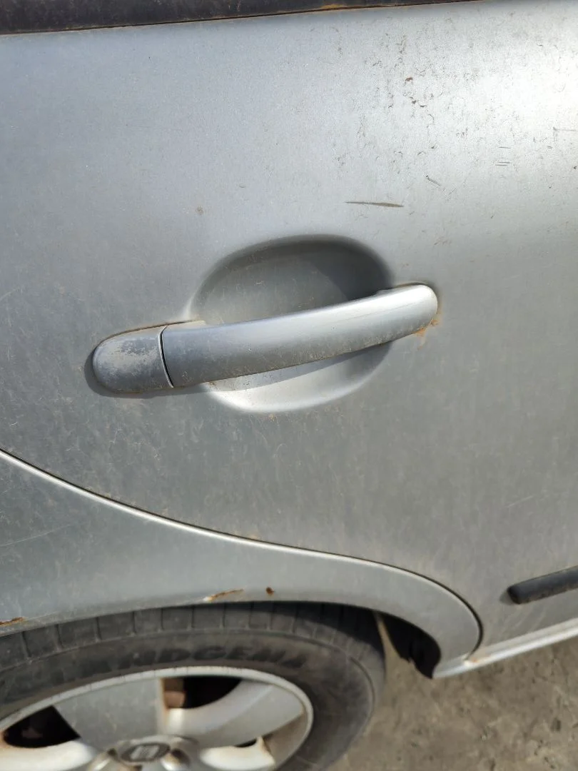 Foto de MANETA EXTERIOR TRASERA DERECHA SEAT LEON (1M1) 1.6 (101 CV / 74 KW) referencia 3B0837207G FKZ