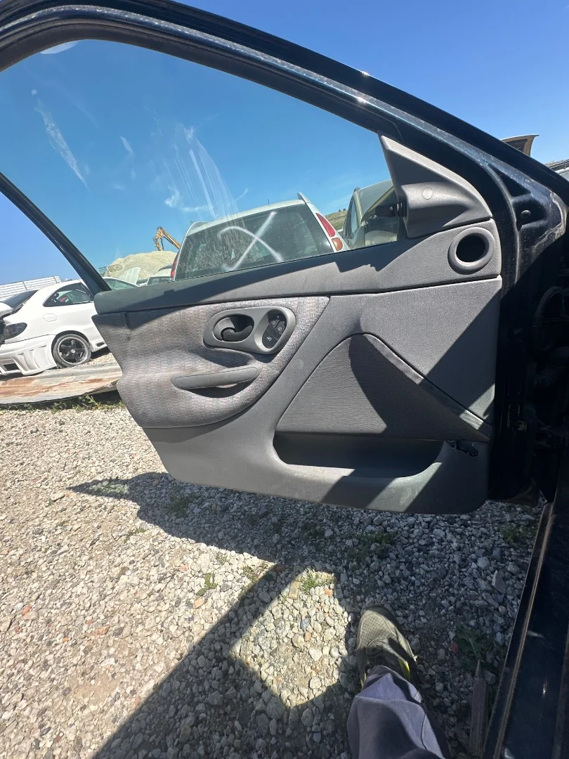 Foto de GUARNECIDO PUERTA DELANTERA IZQUIERDA FORD MONDEO FD BERL./TURNIER 1.8 16V CAT (116 CV / 85 KW)