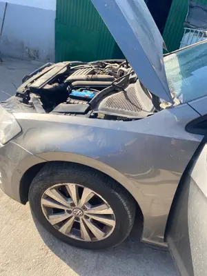 Foto de ALETA DELANTERA IZQUIERDA VOLKSWAGEN GOLF VII (5G1/BE1) 1.4 16V TSI (122 CV / 90 KW) referencia 5G0821105A