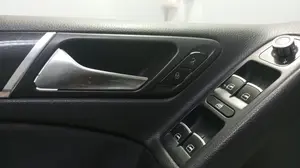 Foto de MANETA INTERIOR DELANTERA IZQUIERDA VOLKSWAGEN GOLF VI (5K1)(10.2008) 2.0 TDI DPF (170 CV / 125 KW) referencia 1K1837113